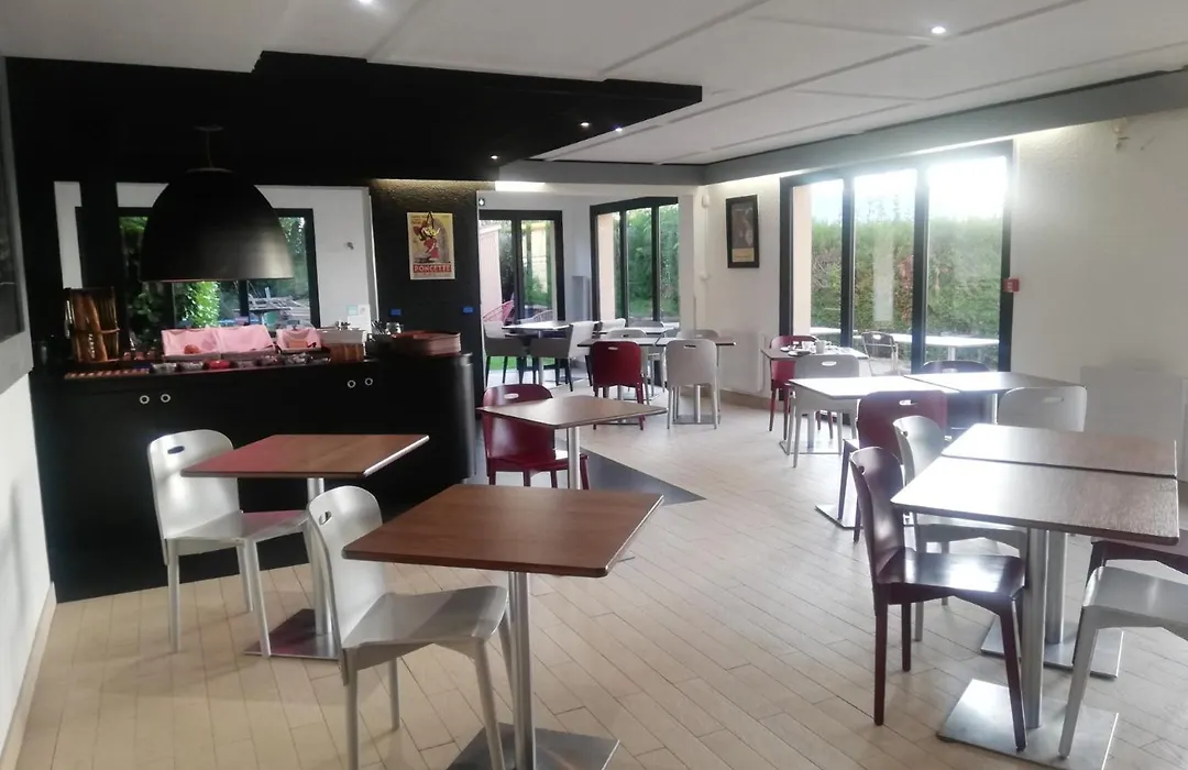 Kyriad Direct Soissons-1