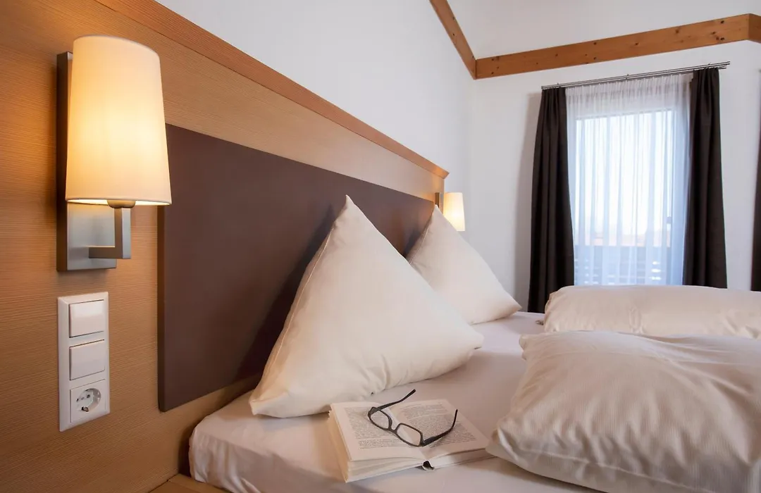 Landhotel Sonnenhalde-1