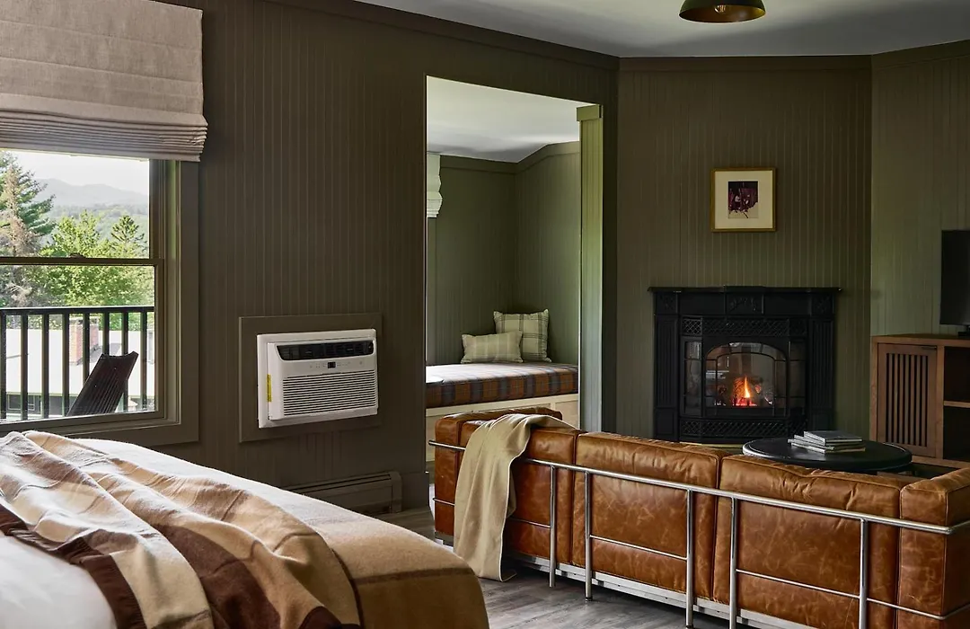 Bluebird Cady Hill Lodge-1
