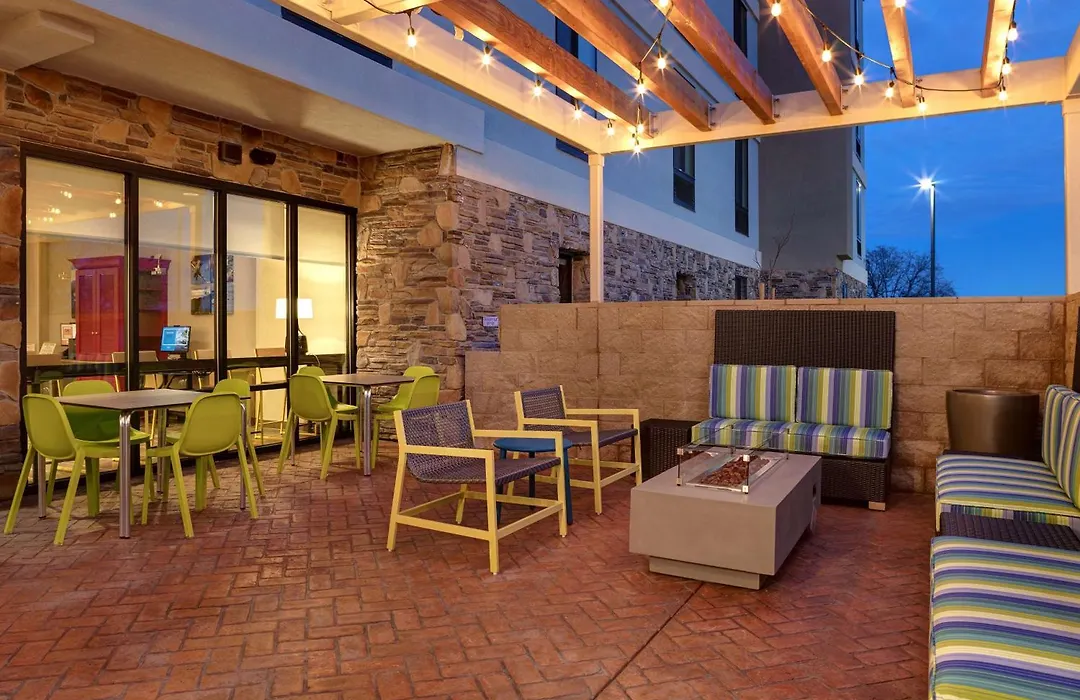 Home2 Suites By Hilton Redding-1