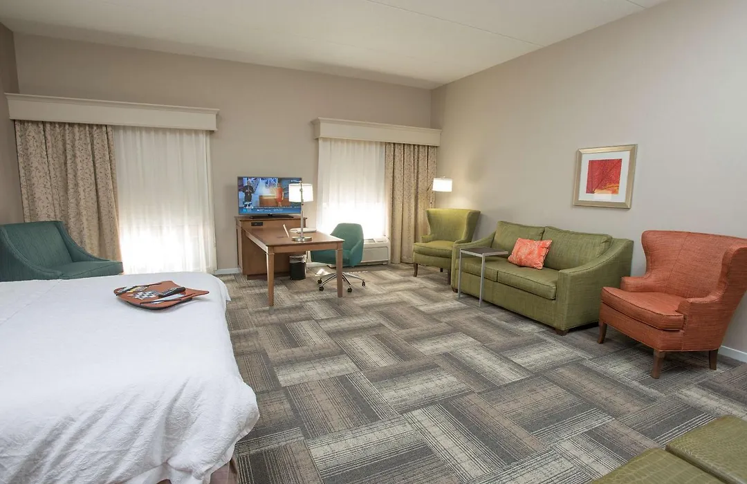 Hampton Inn & Suites Cincinnati-Union Centre-1