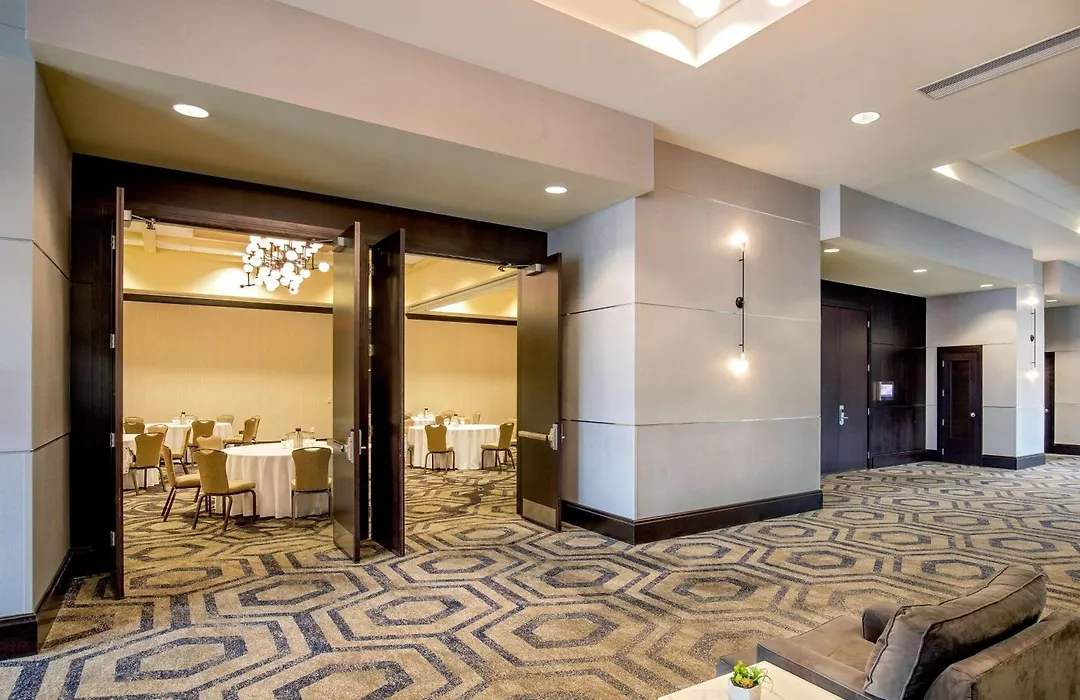 Hilton Columbus/Polaris-1
