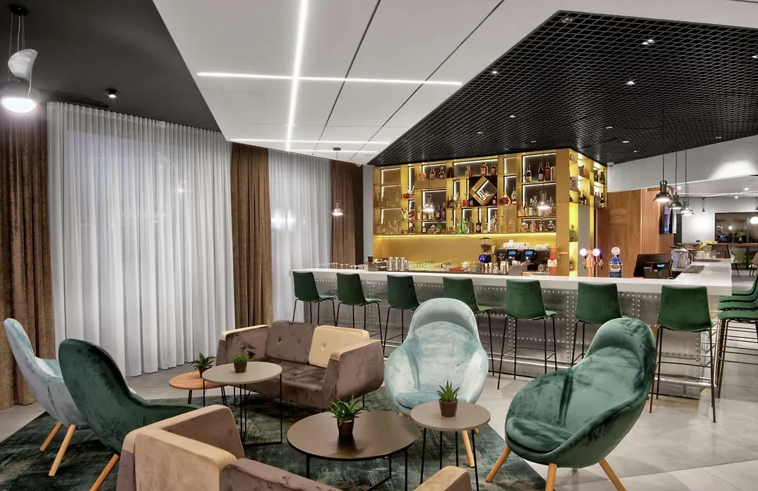 Hilton Garden Inn Bucharest Airport-1