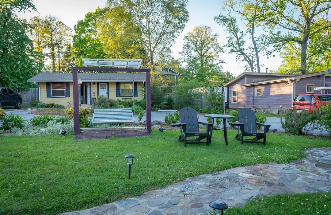 Cedarwood Inn-1