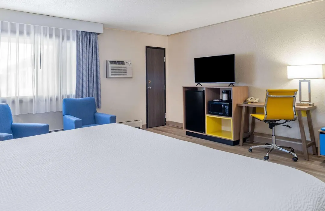 Days Inn By Wyndham Sioux Falls Airport-1