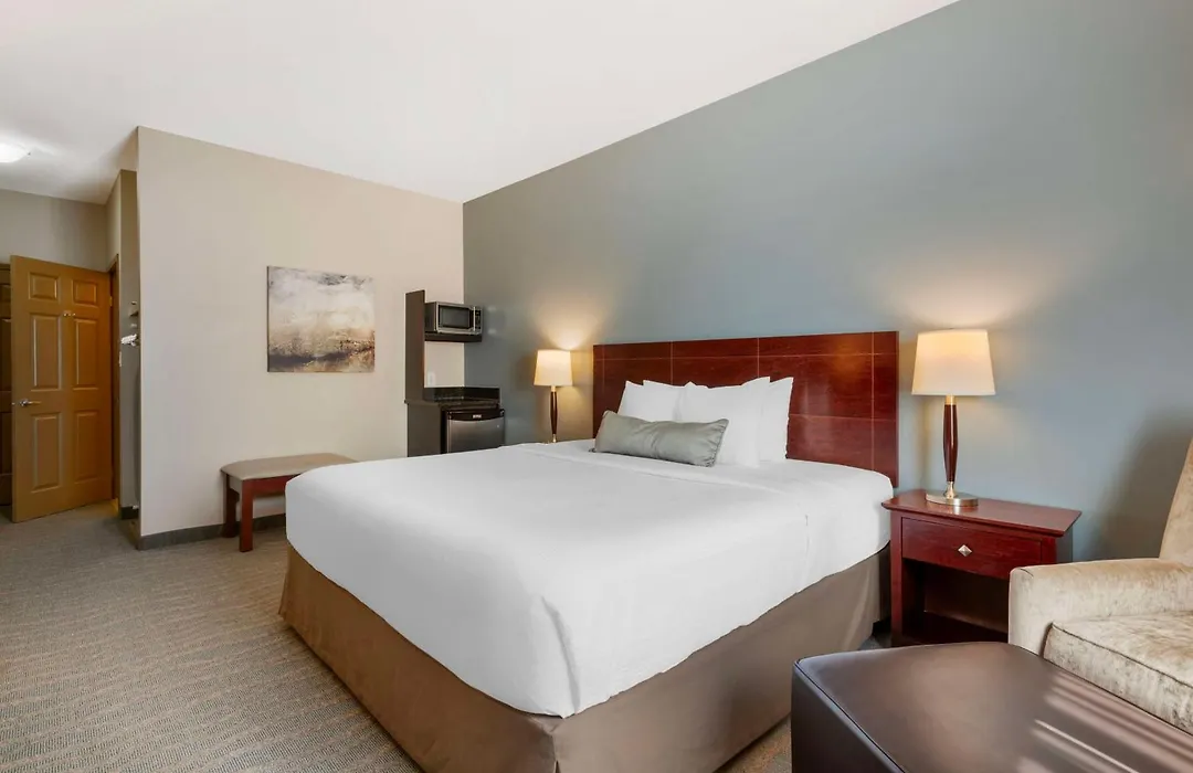 Best Western Rocky Mountain House Inn & Suites-1