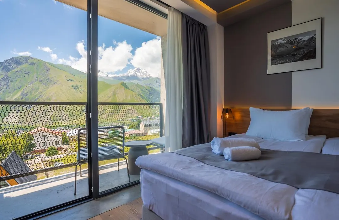 Step Inn - Kazbegi-1