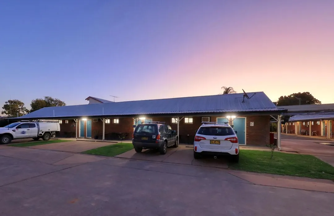 The Major Mitchell Motel-1