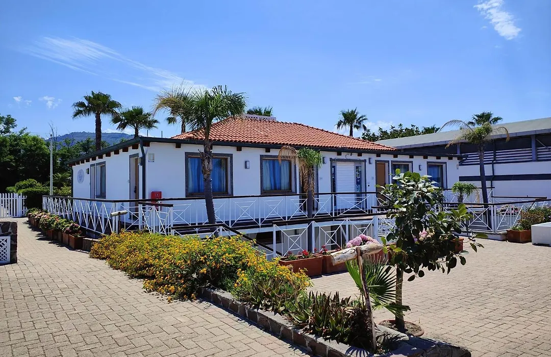 Le Mandrelle Beach Resort-1