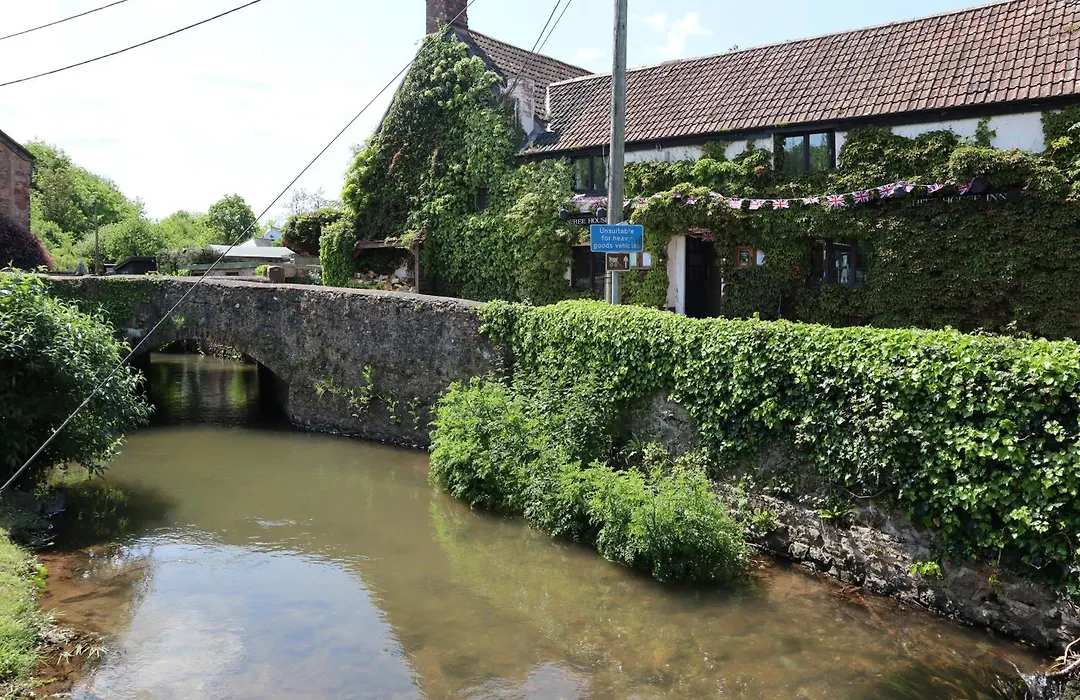 The White Horse Inn-1
