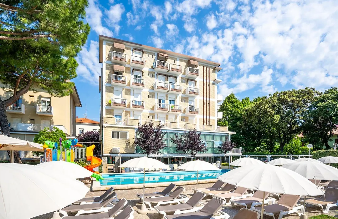 Lotus Hotel All Inclusive & Spiaggia-1