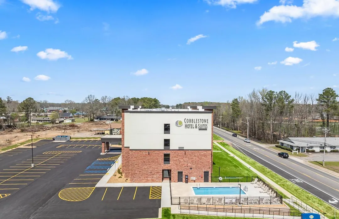 Cobblestone Hotel & Suites - Cullman-1