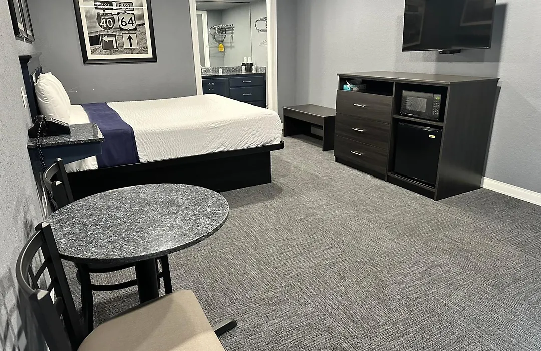 Interstate Inn-1