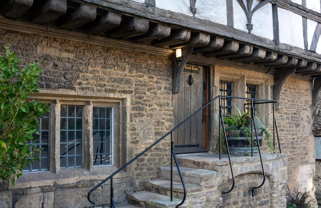 The George Inn & Plaine-1