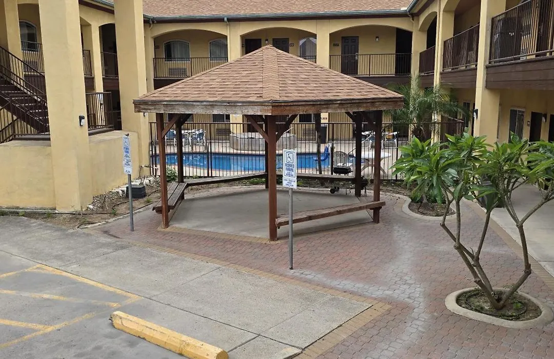 Texas Inn And Suites Rgv-1