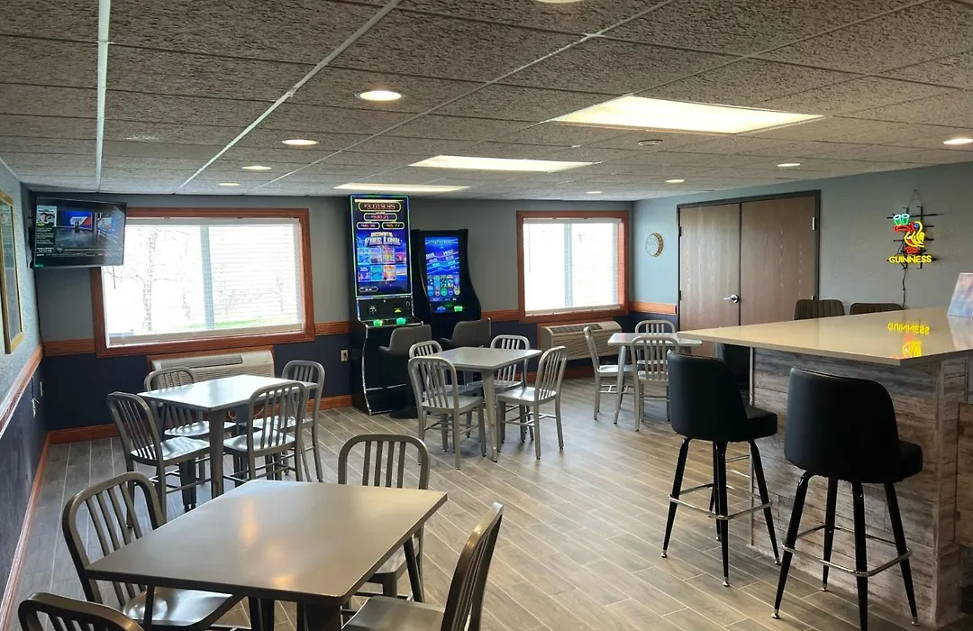 Americinn By Wyndham Manitowoc-1