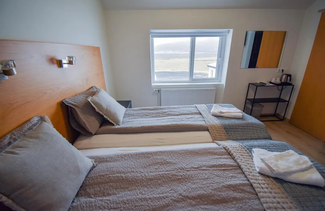 Glacier World - Hoffell Guesthouse-1