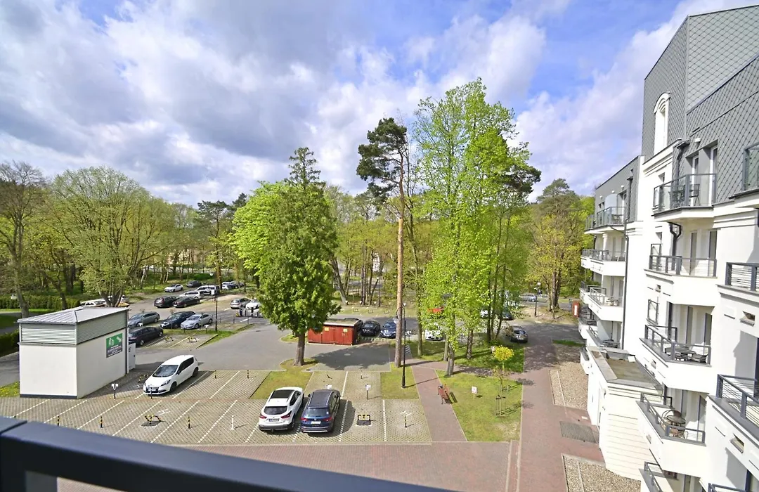 Osiedle Cesarskie Apartamenty - Parking - Apartamenty Bryza-1