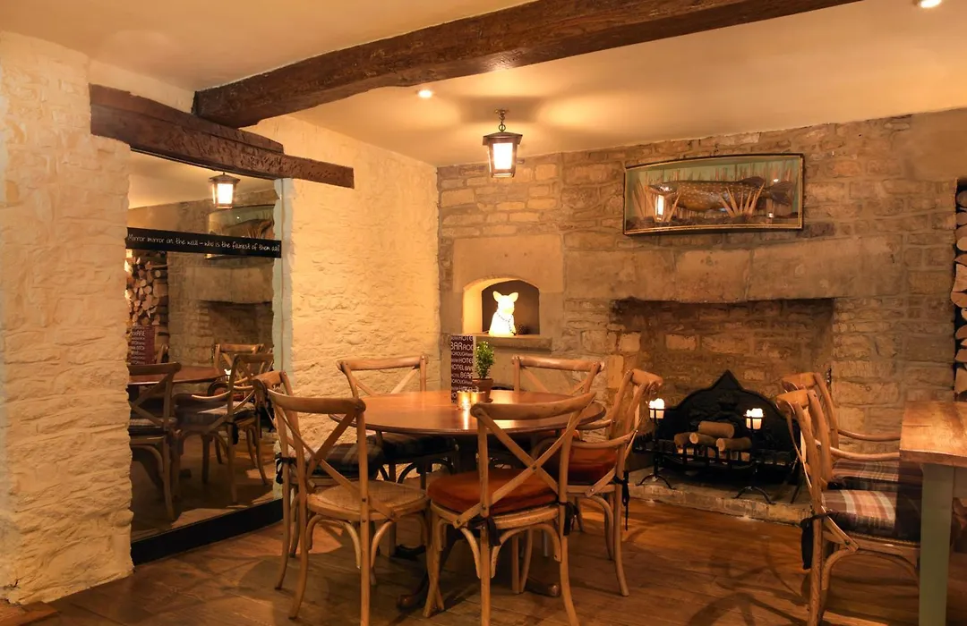 The Bear Of Rodborough Hotel-1