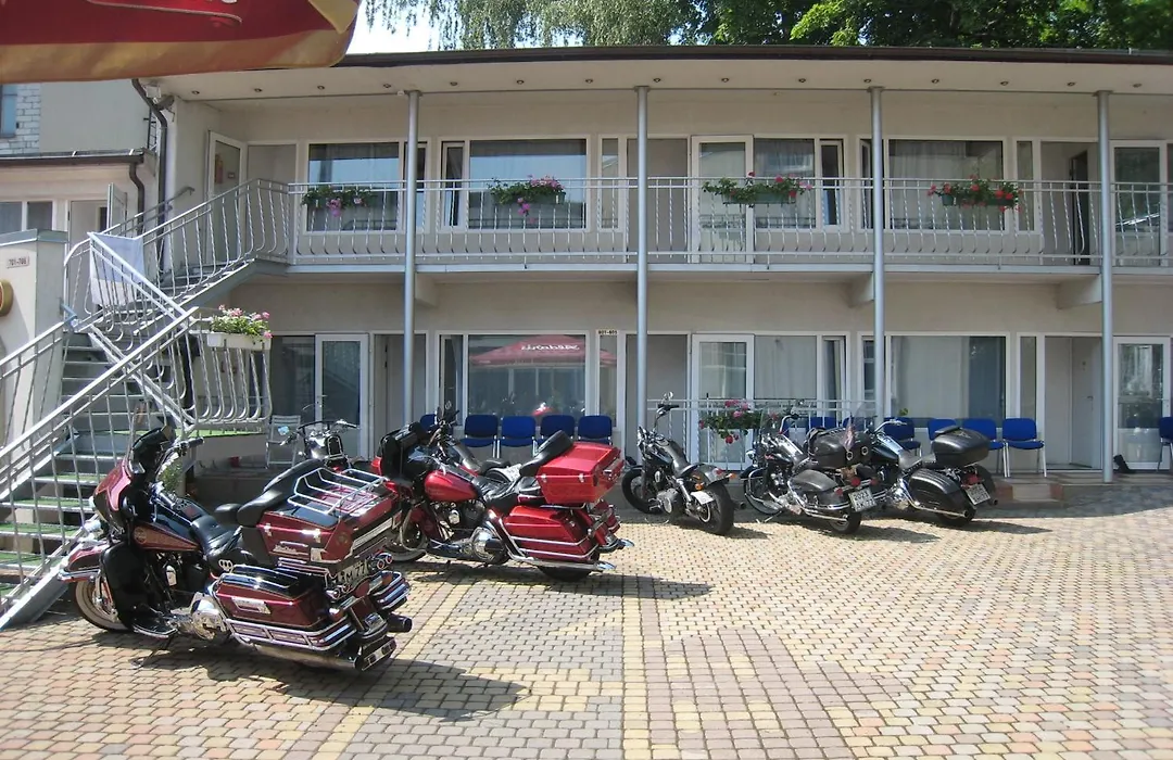 Nb Hotel With Free Parking-1