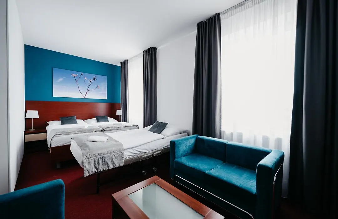 Hotel Color-1