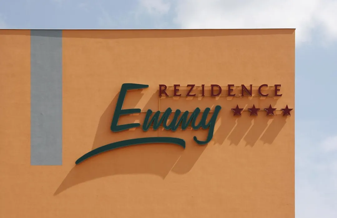 Rezidence Emmy-1