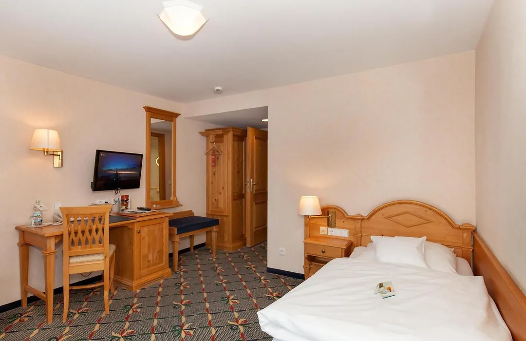 Landgasthof Hotel Hirsch-1