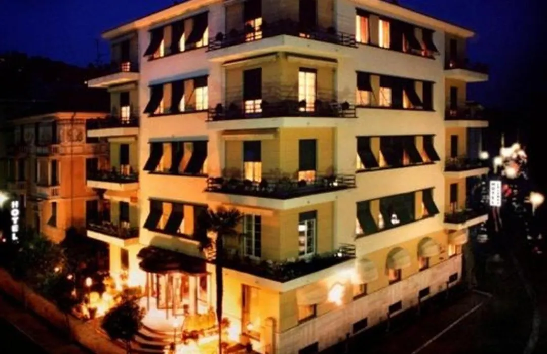Hotel Jolanda-1