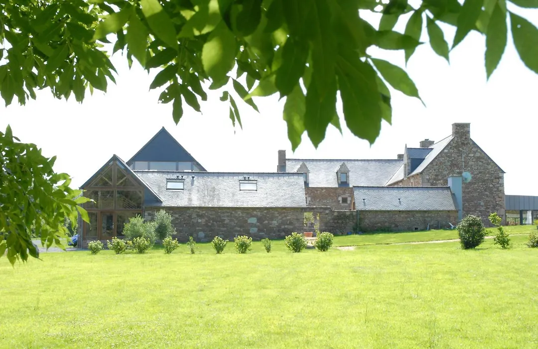 Domaine De Kermodest-1