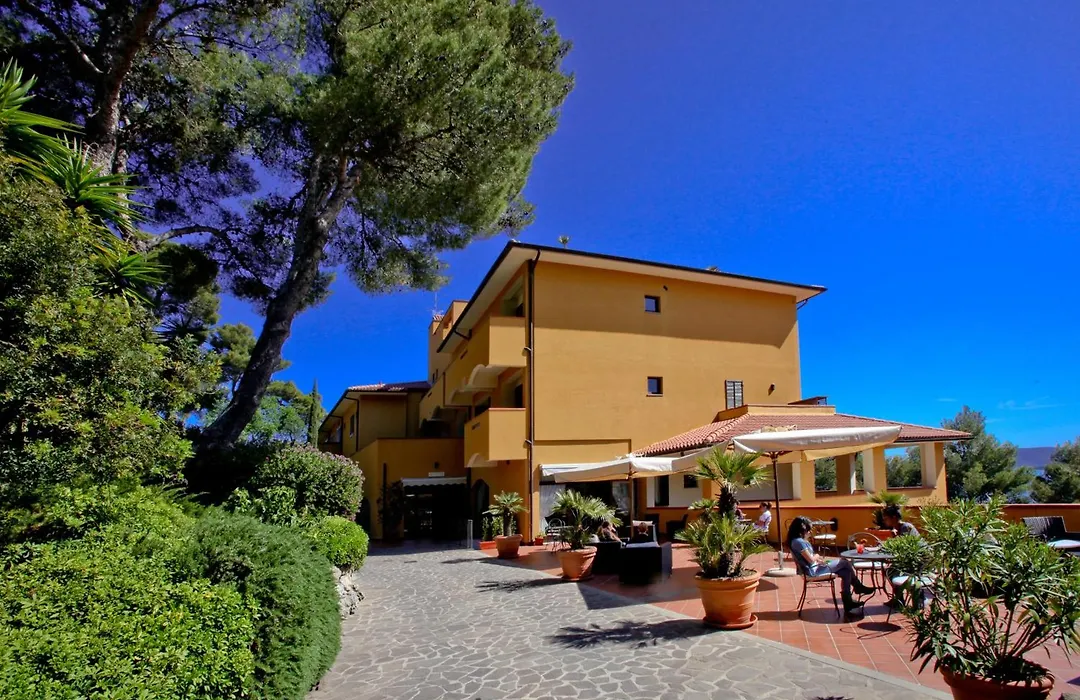 Albergo Filippo II-1