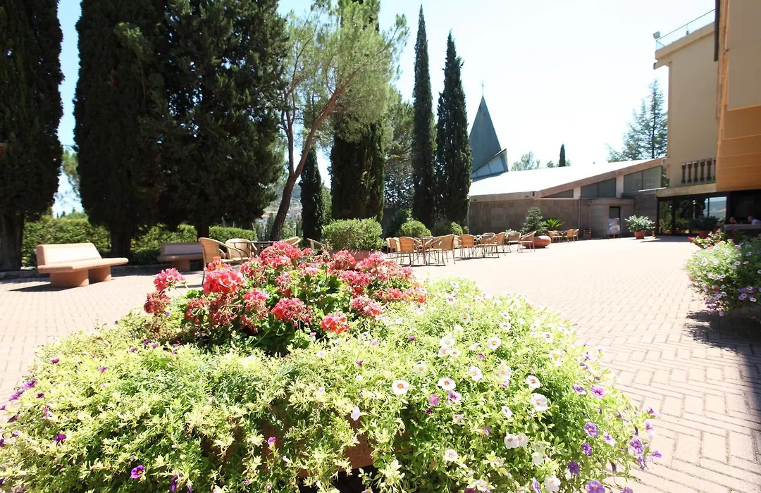 Hotel Oasi Dei Discepoli-1