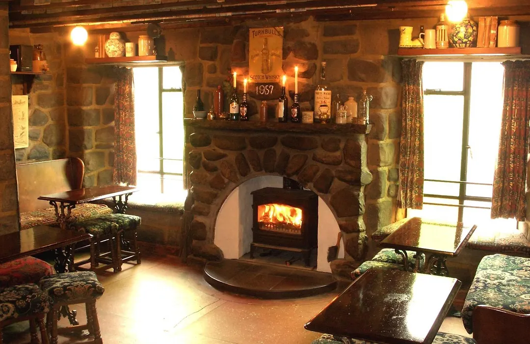 The Cuilfail Hotel-1