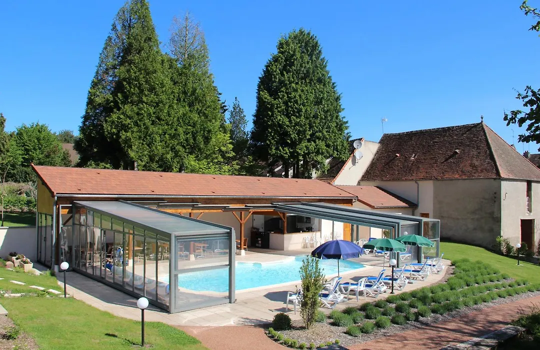 Logis Des Trois Maures-1