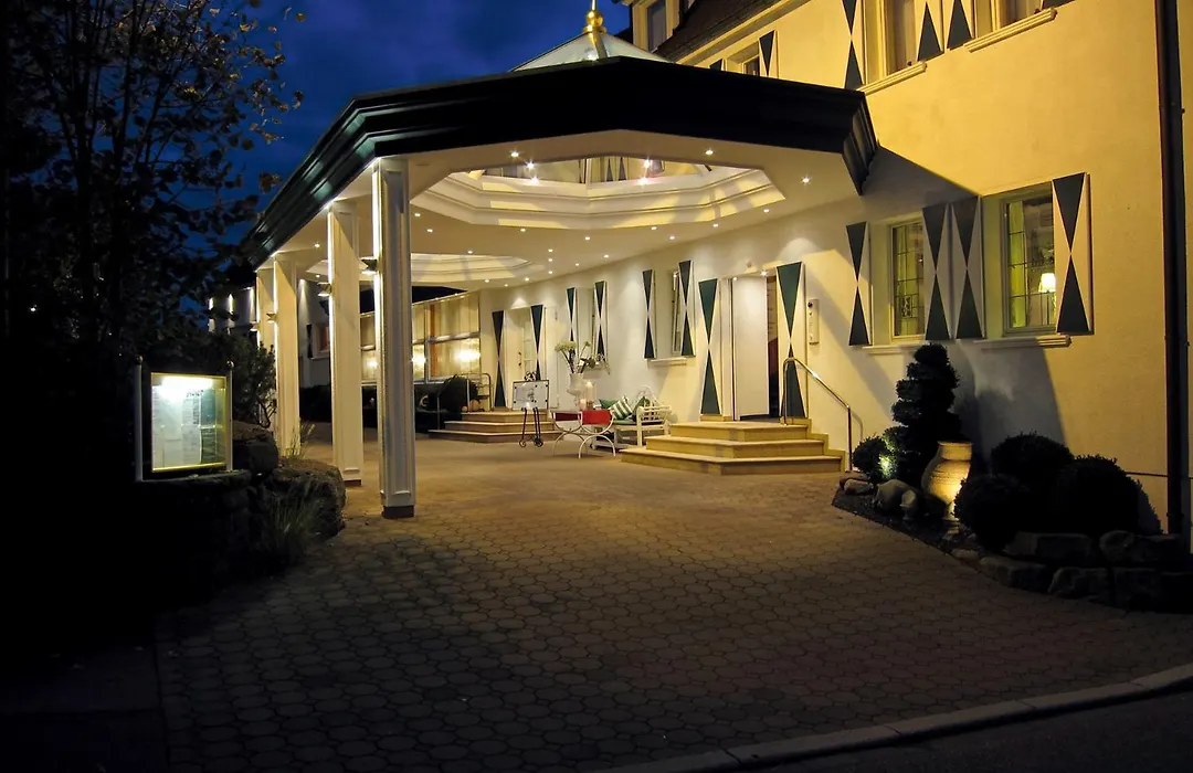 Hotel-Restaurant Arneggers Adler-1