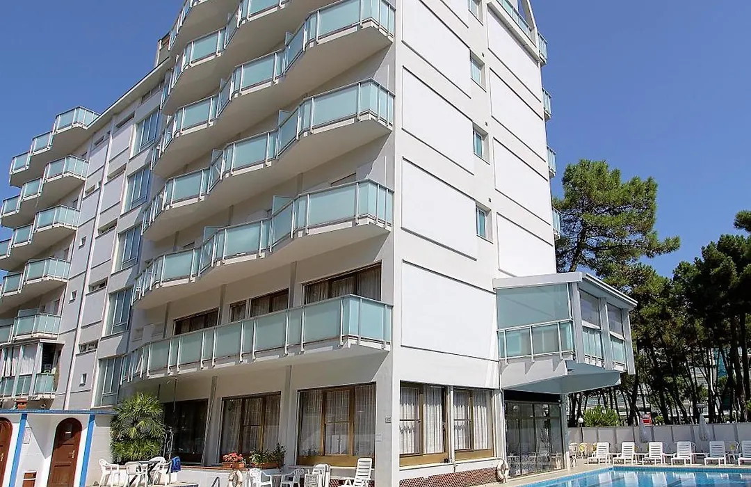 Hotel Sahara-1