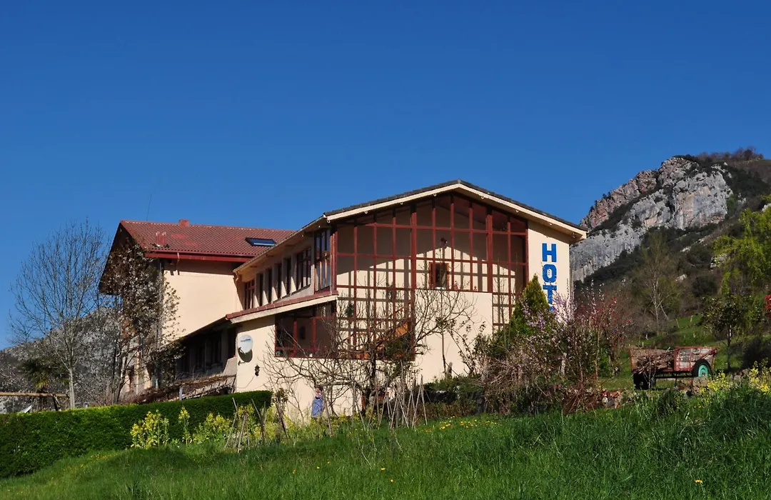 Hotel Torrecerredo-1