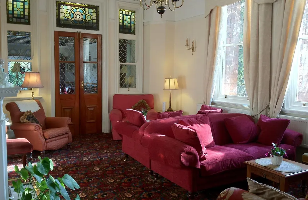 Ascot House-1