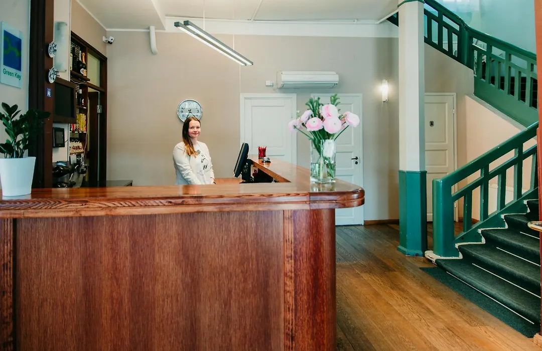 Economy Hotel-1