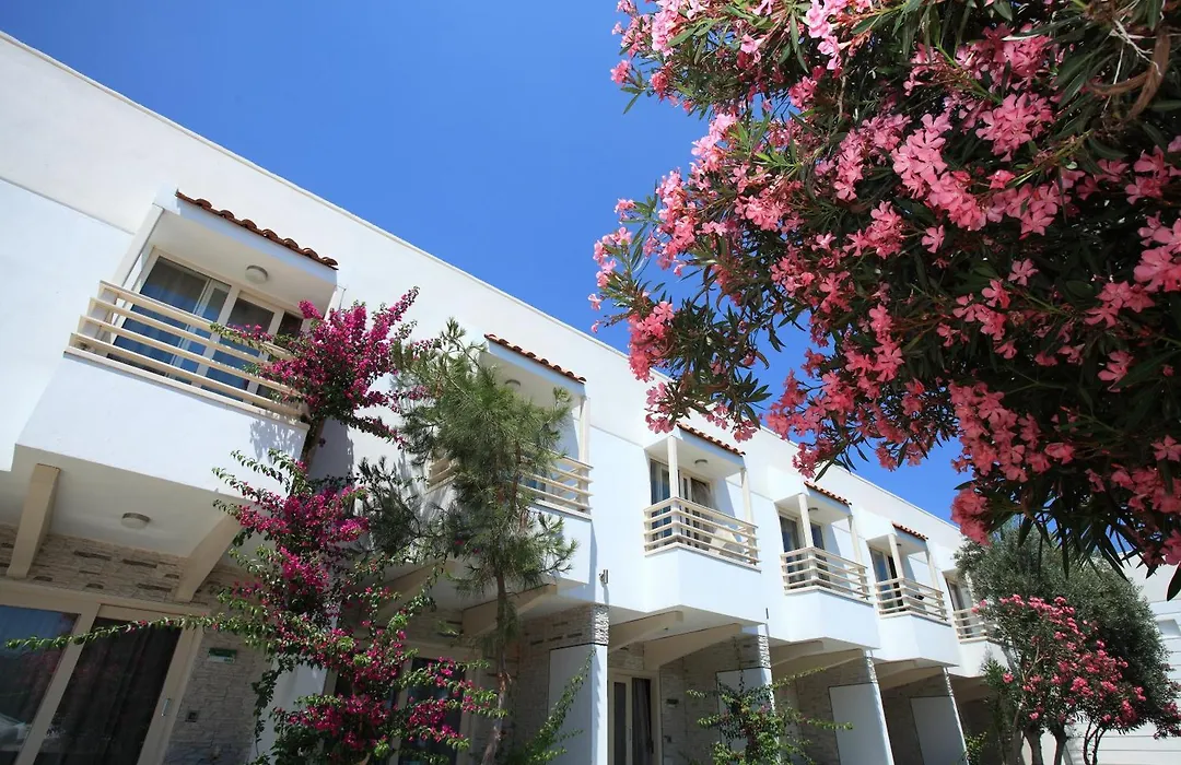Delfi Hotel Spa & Wellness Center-1