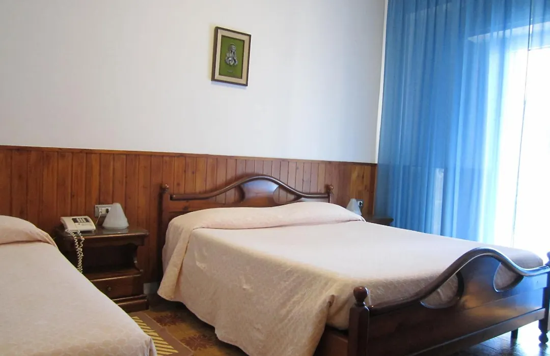 Tourist Hotel-1