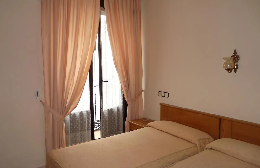 Hostal Fernandez-1