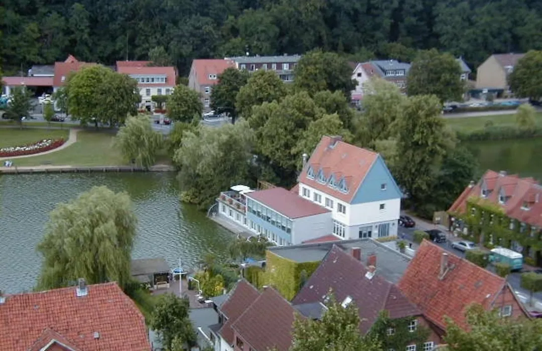 Restaurant und Hotel Zum Weissen Ross-1