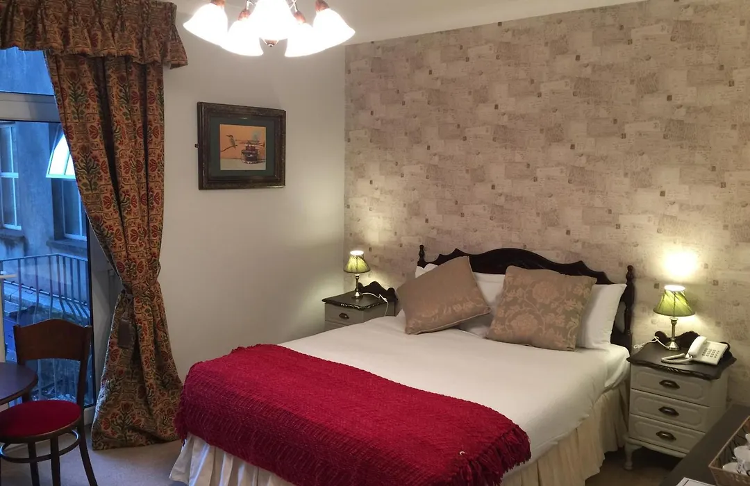 O Donovans Hotel-1