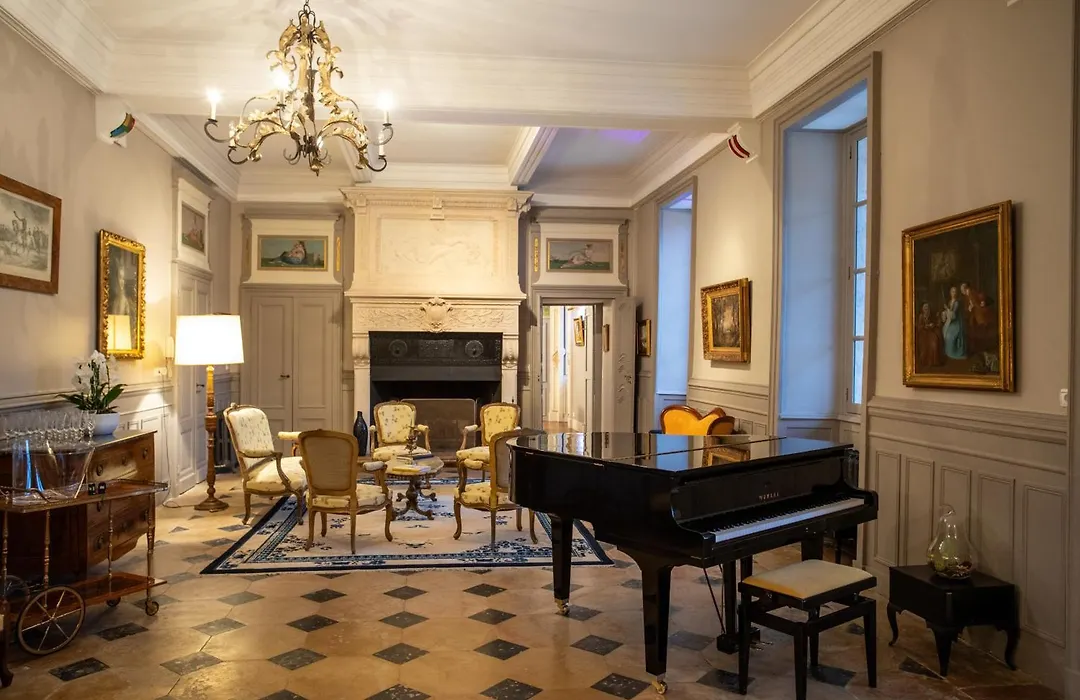 Chateau De Quincey-1