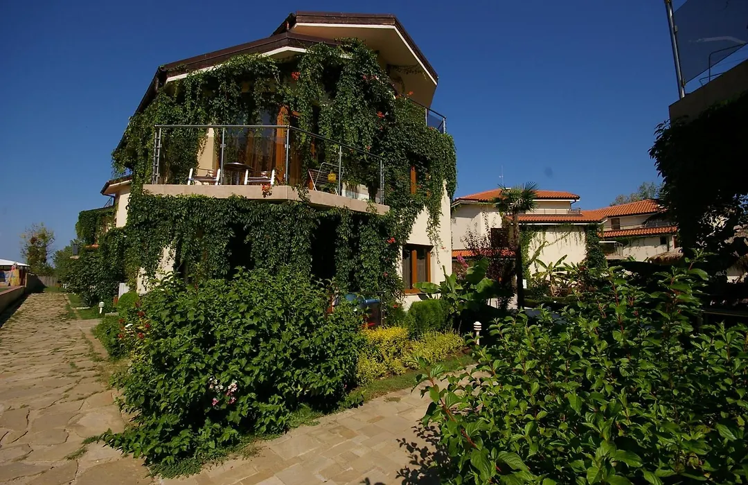Laguna Beach Resort & Spa-1