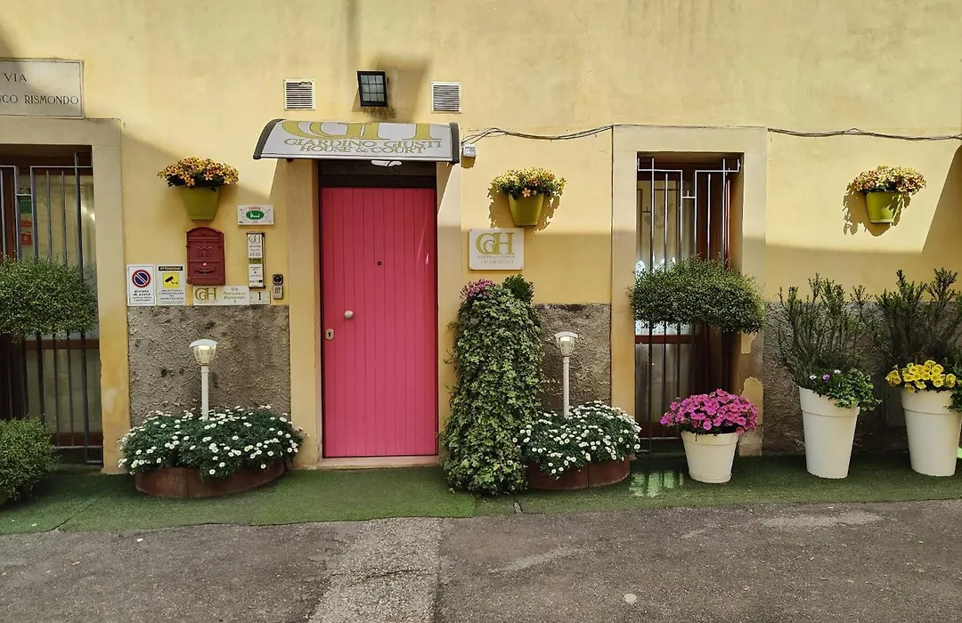 Giardino Giusti House&Court-1