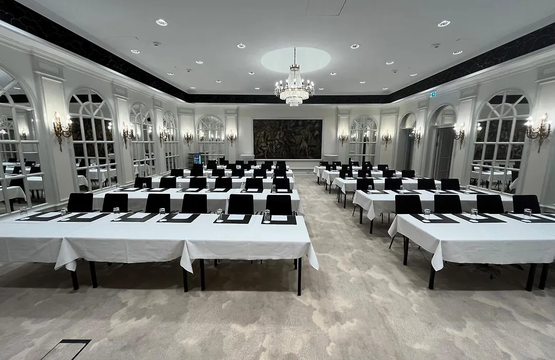 Steigenberger Parkhotel Düsseldorf-1