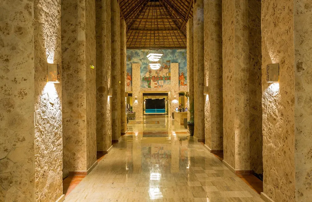 Grand Palladium Select White Sand Resort & Spa-1