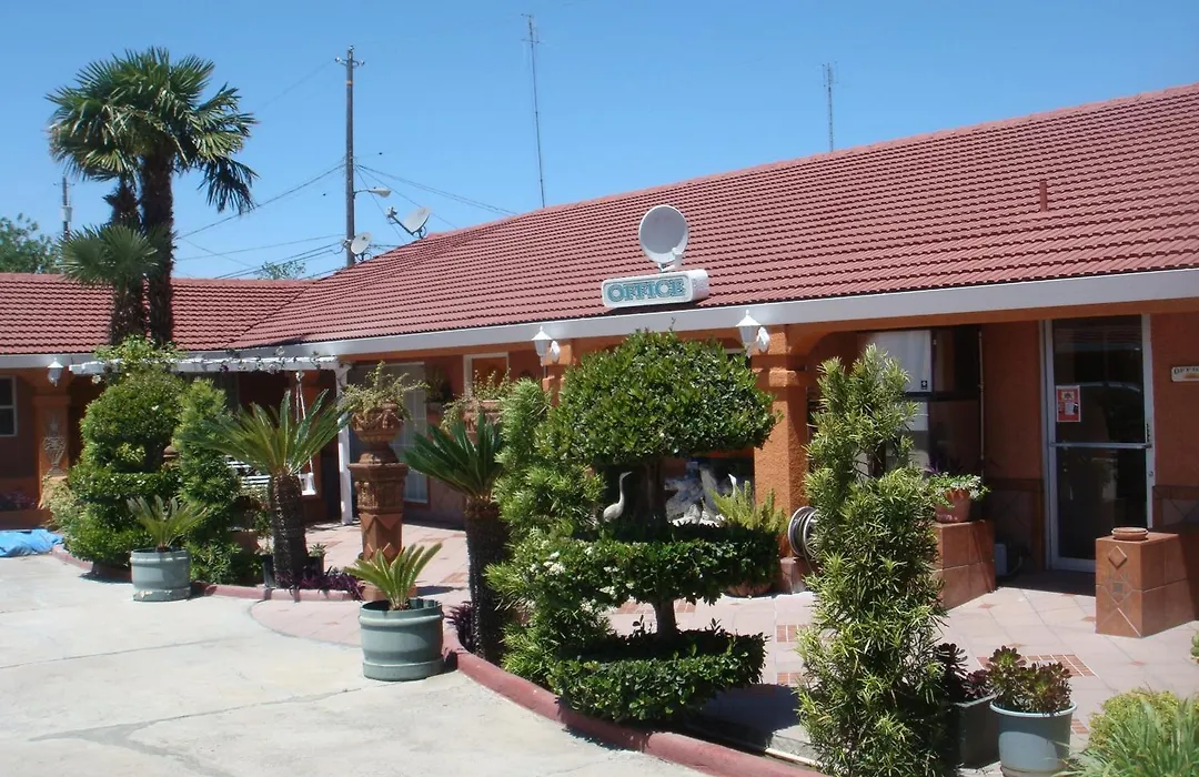 Economy Inn Los Banos-1