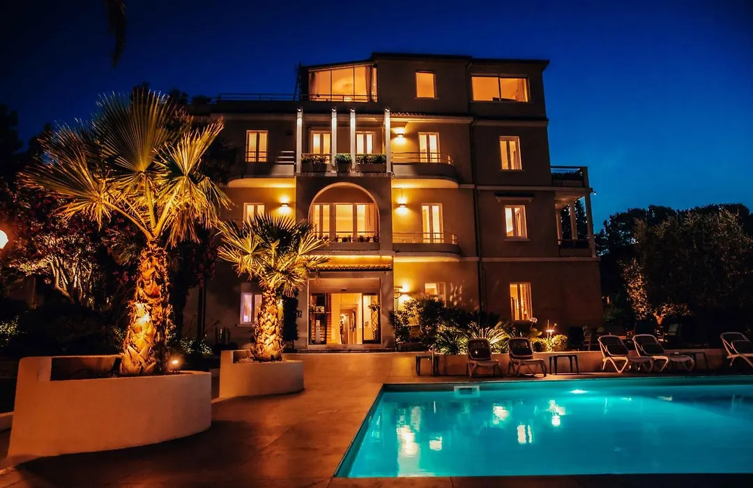 Hotel Benaco-1
